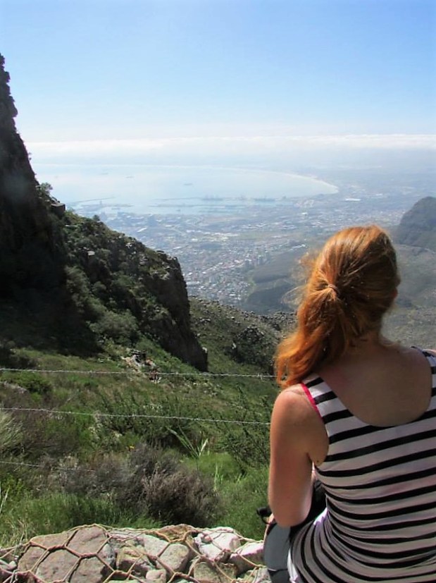 Alleen op reis op de Tafelberg