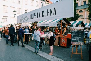 2017-09-30 03.59.49 1